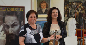 Показват цигулката и палитрата на оперния бас Никола Гюзелев