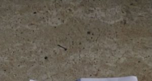 Капитанът на общинския футболен отбор, принуден да наизусти хвалебствено слово за „кмето“