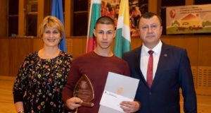 В Павликени наградиха спортист, треньор и ветеран на 2019 година Иван Георгиев