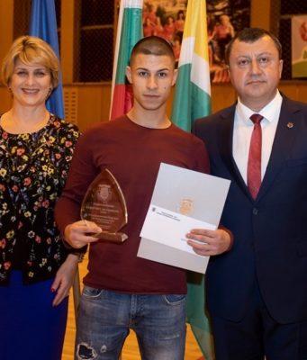 В Павликени наградиха спортист, треньор и ветеран на 2019 година Иван Георгиев