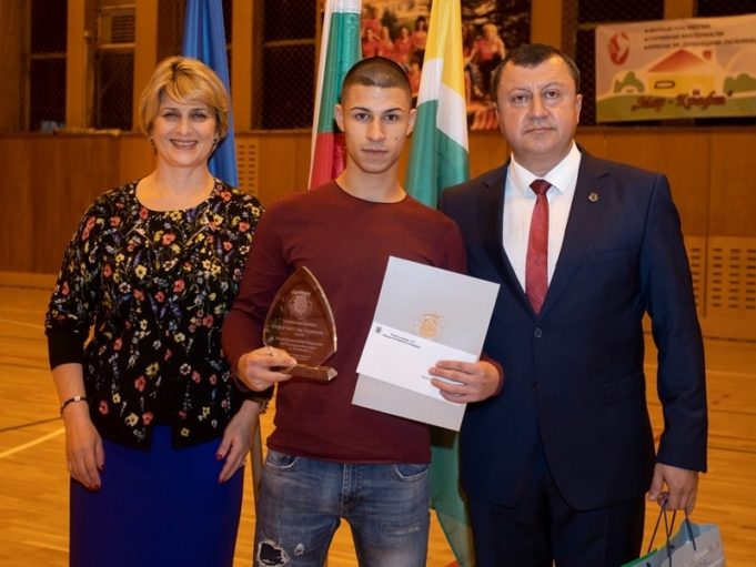 В Павликени наградиха спортист, треньор и ветеран на 2019 година Иван Георгиев