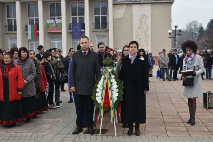 Павликени тържествено чества 3 март