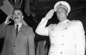 Кървавата Коледа