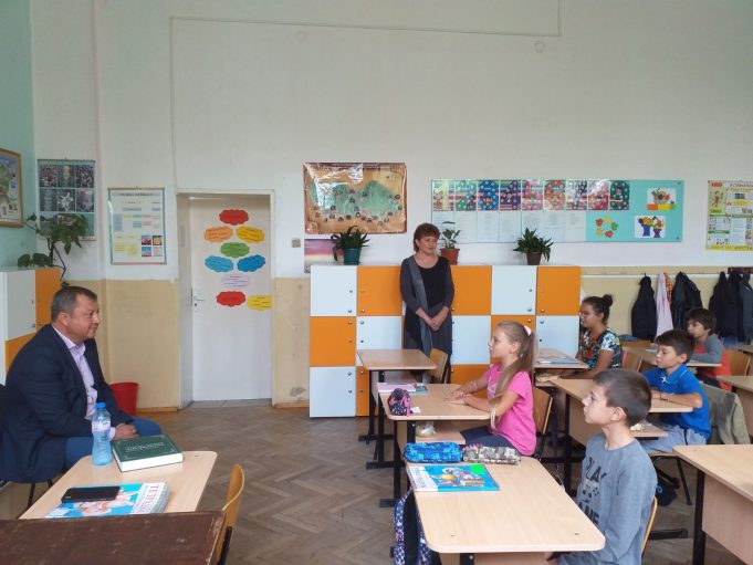 „Кмето“ на Павликени се включи в кампания за четенето