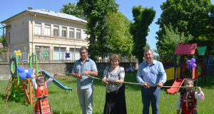 Откриха нова детска площадка за над 20,000 лв. в с. Долна Липница