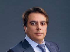 Асен Василев е в криза