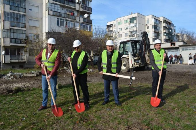 Рехабилитация на обществена зона за отдих започна в Павликени