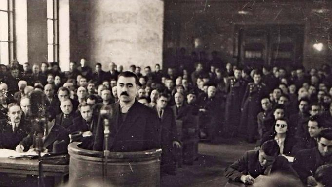 Смърт на комунизма и неговите сатрапи!