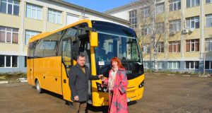 Община Павликени получи училищен автобус, необходими са още 2
