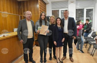 Наградиха 15 деца в конкурса „Будителите от Павликенския край“