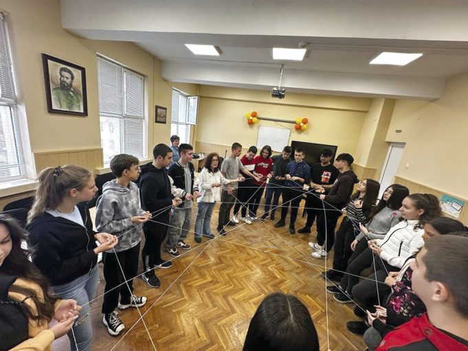 СУ “Бачо Киро” в Павликени се включи в кампанията “Живей активно и отговорно!”