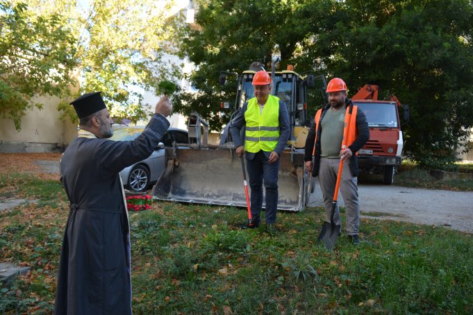 Изграждат 7 обществени паркинга в най-гъсто населения квартал в Павликени