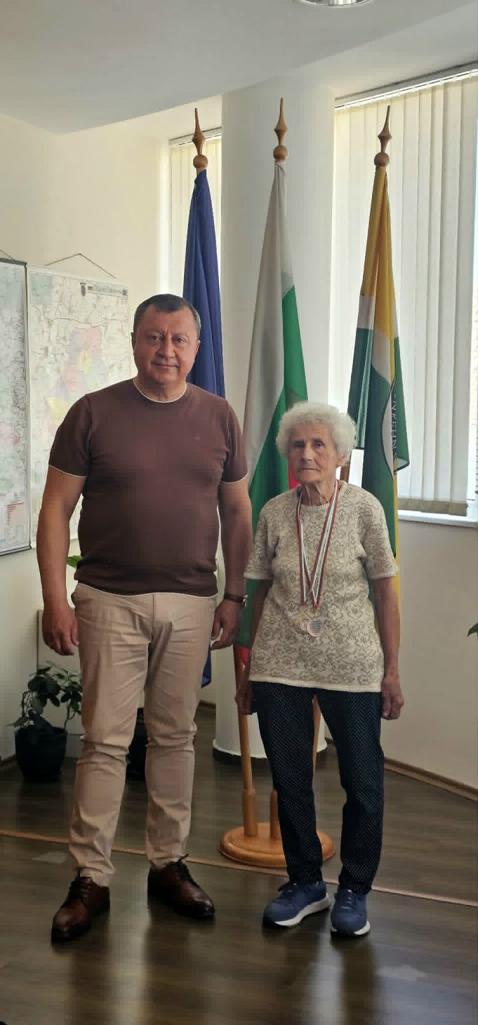 Надка Денчева, 79, донесе поредна спортна слава на Павликени
